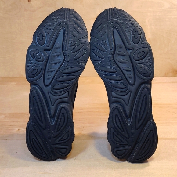 Adidas Original Ozweego Black Athletic Shoes - Picture 8 of 11